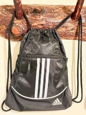 Adidas Alliance 2 Sack Pack Drawstring Bag. Perfect for anything On-The-Go EUC!